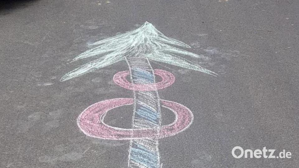 Krummennaaber Maibaum Malaktion Bild: nza