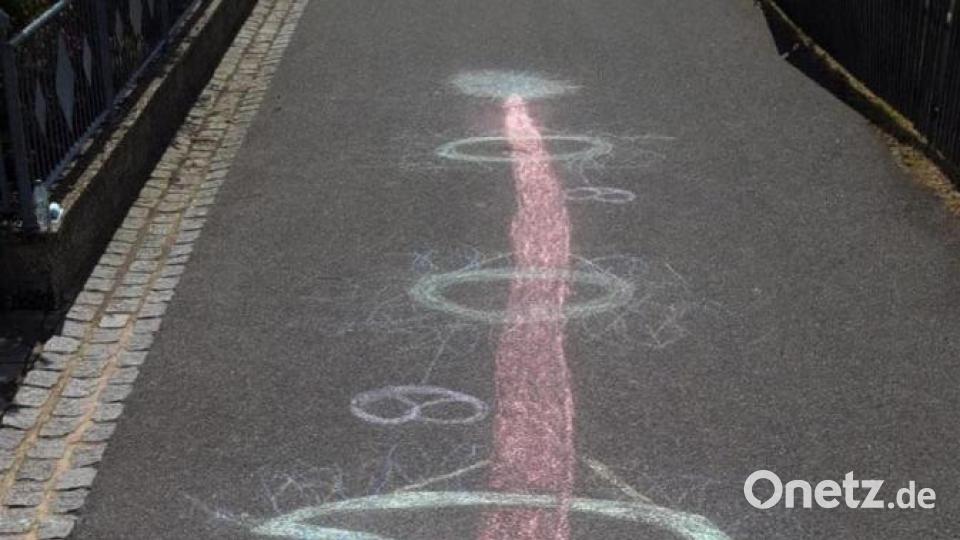 Krummennaaber Maibaum Malaktion Bild: nza