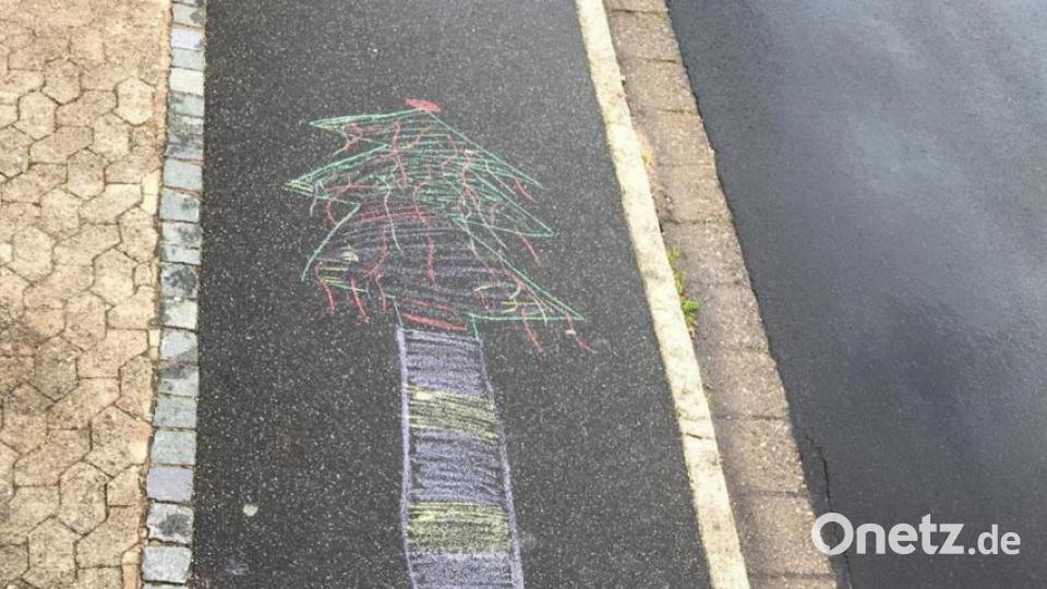 Krummennaaber Maibaum Malaktion Bild: nza