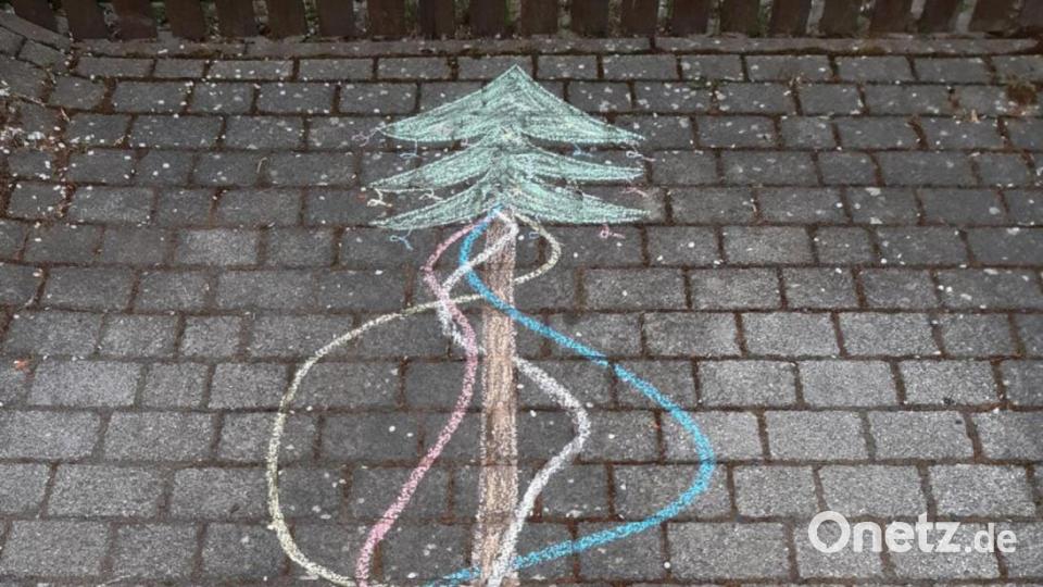 Krummennaaber Maibaum Malaktion Bild: nza