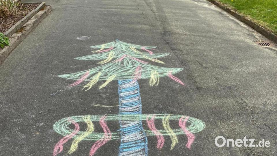 Krummennaaber Maibaum Malaktion Bild: nza