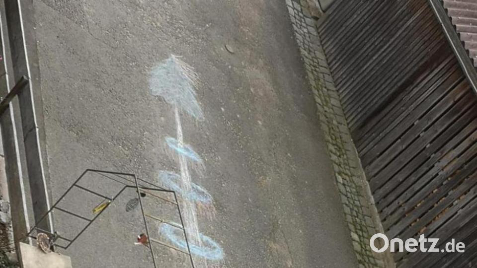 Krummennaaber Maibaum Malaktion Bild: nza