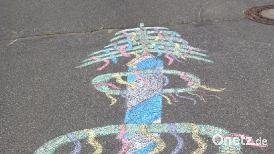 Krummennaaber Maibaum Malaktion Bild: nza