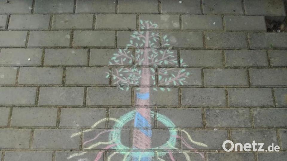 Krummennaaber Maibaum Malaktion Bild: nza