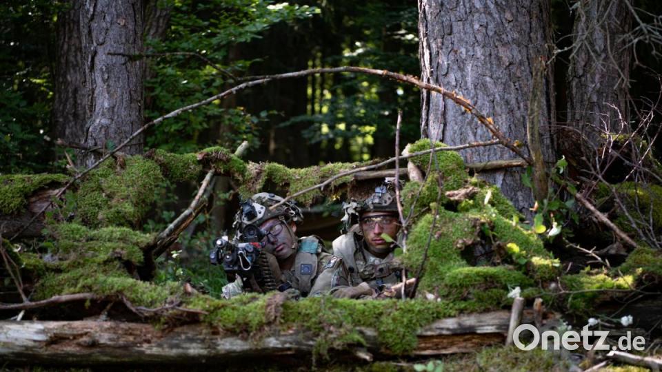 Fallschirmjäger der US-Armee während der Übung &quot;Sabre Junction 20&quot; in Hohenfels. &quot;Sabre Junction 20&quot; ist eine jährliche Übung des 7th Armee-Trainingskommando. Mit Verbündeten und Partnerländern wird eine einheitliche Landoperationen geprobt. Bild: Sgt. John Yountz