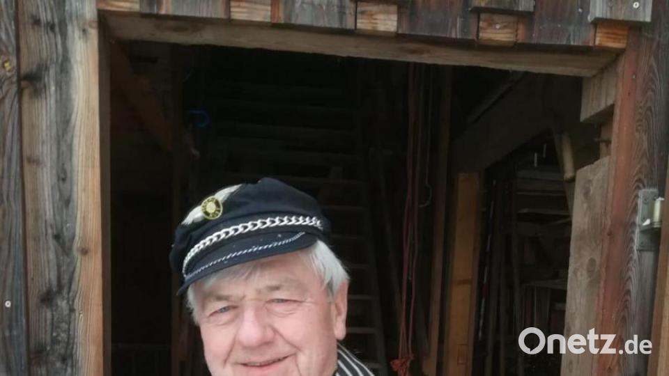 Ohne sein Instrument unterm Arm ist Konrad Wfling nicht er selbst. Seit 67 Jahren spielt der ehemalige Dirigent der Münchenreuther Bauernkapelle sein geliebtes Flügelhorn. Bei den Faschingsveranstaltungen im Ort war er aber auch als humoriger Büttenredner bekannt oder er lief beim Faschingszug mit der Quetsch&#039;n oder der Trommel am Buckel als Alleinunterhalter mit. Bild: ubb