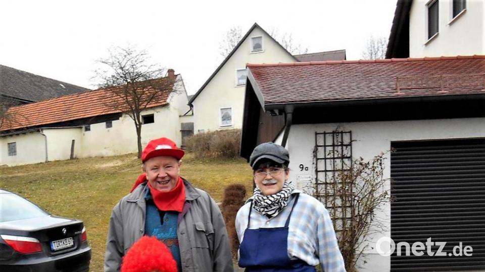 Wie die Zeit vergeht: Drei Generationen haben in der Familie Männer nun Spaß und Freude am Münchenreuther Fasching. Tochter Silvia und die Enkelkinder Greta und Ferdinand sind in die Fußstapfen von Vater und Großvater Konrad Männer getreten. Bild: ubb