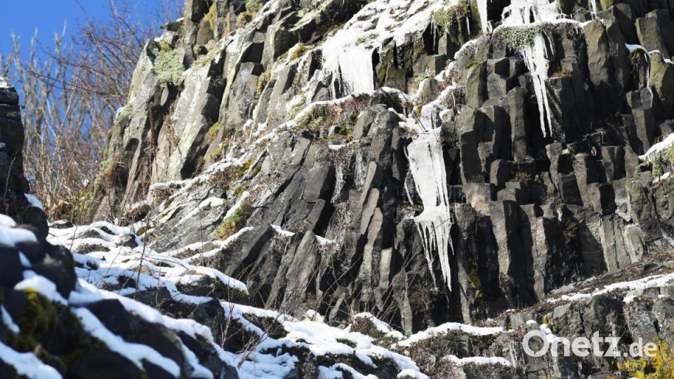 Eiszeit am Basaltkegel Parkstein Bild: Gabi Schönberger