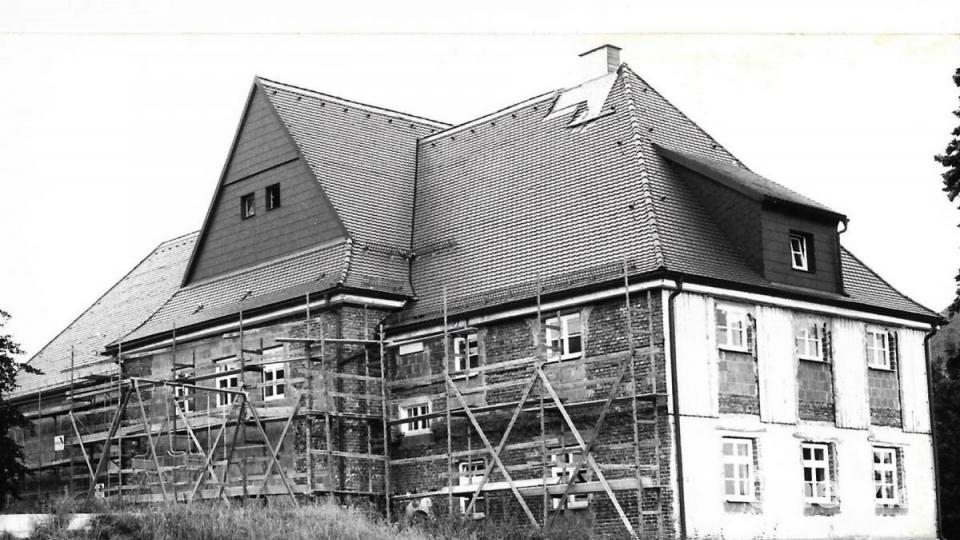 Mit dem Umbau der ehemaligen Schule wurden für die Gemeinde Brand viele Probleme gelöst und für die Brander ging ein Wunsch in Erfüllung. Archivbild: ld