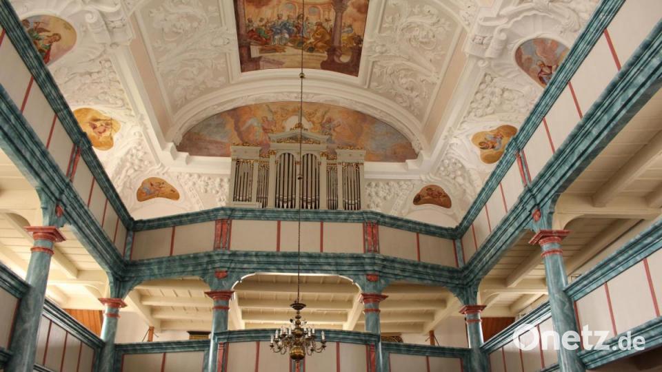 Das Gotteshaus in Neustadt am Kulm birgt 116 Engel in unterschiedlichen Darstellungen und Materialien. Bild: rpp