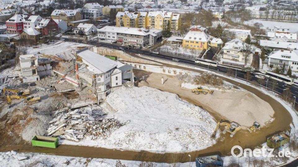 Schon im nächsten Jahr sollen an gleicher Stelle die Oberpfalz-Arkaden öffnen. Bild: Thilo Hierstetter