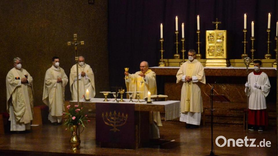 Das Hochfest des Heiligen Josef wurde in Konzelebration mit vielen Geistlichen gefeiert. Bild: Kunz