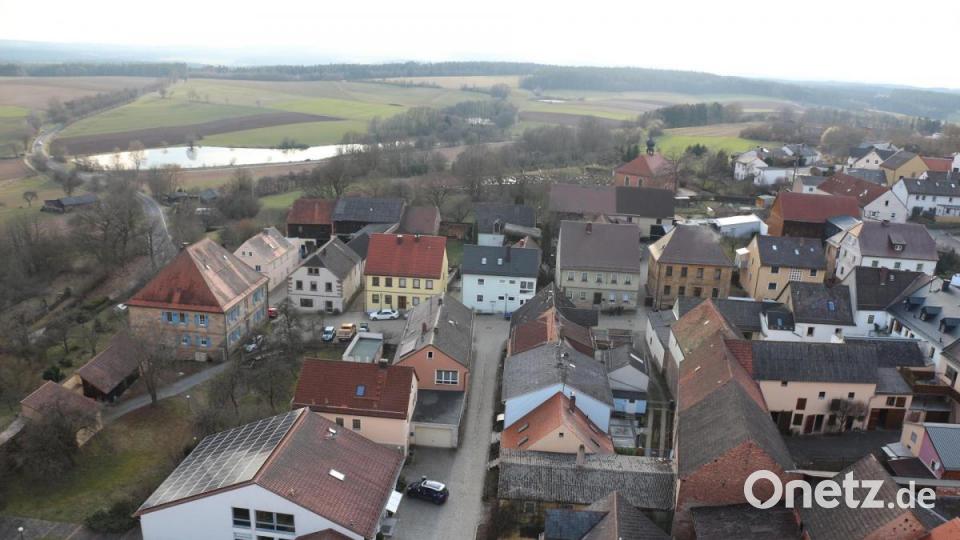 Ein Blick zum Abschied in Richtung Friedhofskirche und Pfarrgasse. Bild: rpp