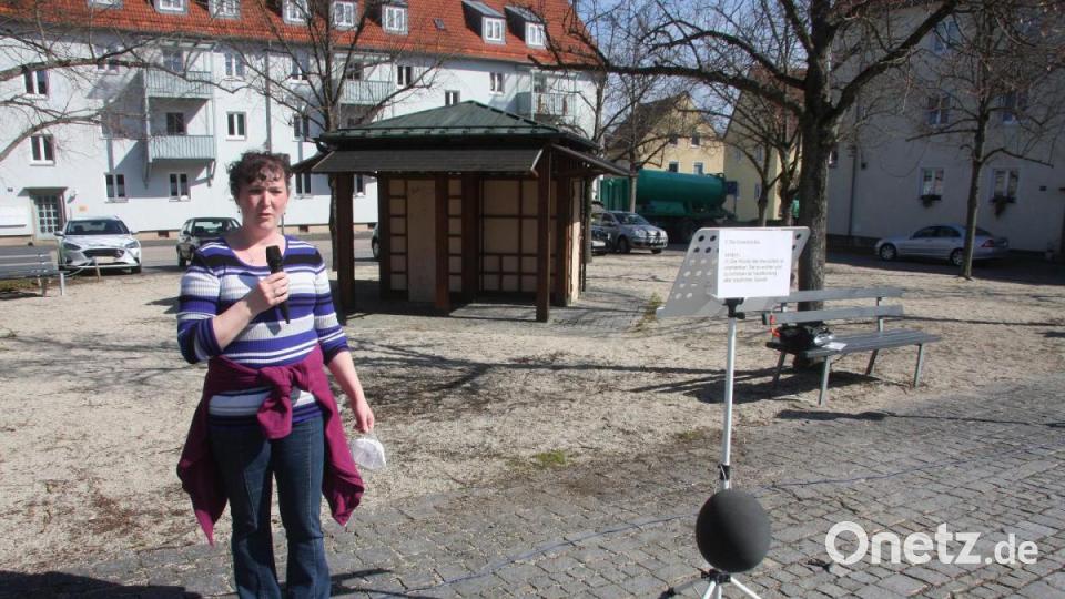 Jasmin Brogl nahm kein Blatt vor dem Mund: "Die Kinder werden mit den Eltern alleine gelassen", sagte die Triebendorferin unter anderem. Bild: wro