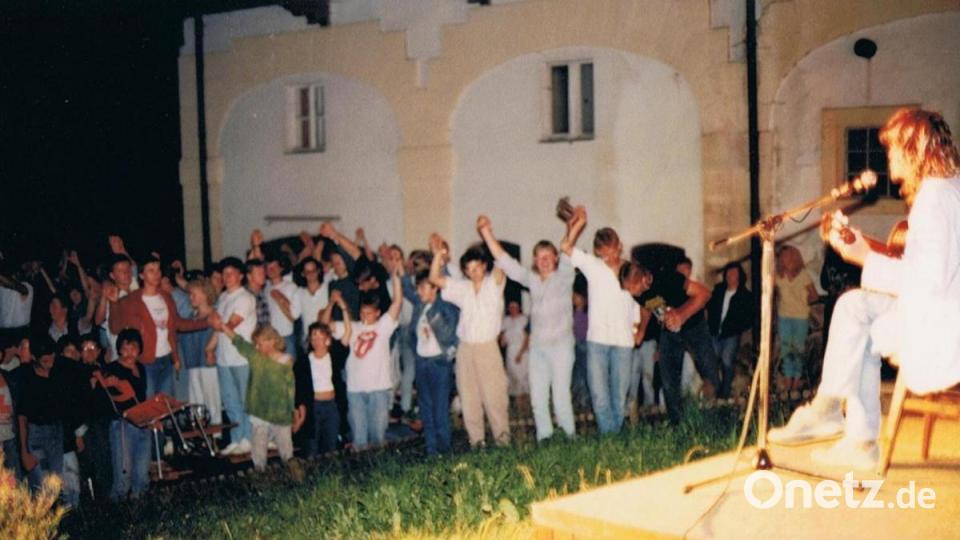 Hans Söllner auf der Bühne in Thansüß. Bild: Martin Hoffmann