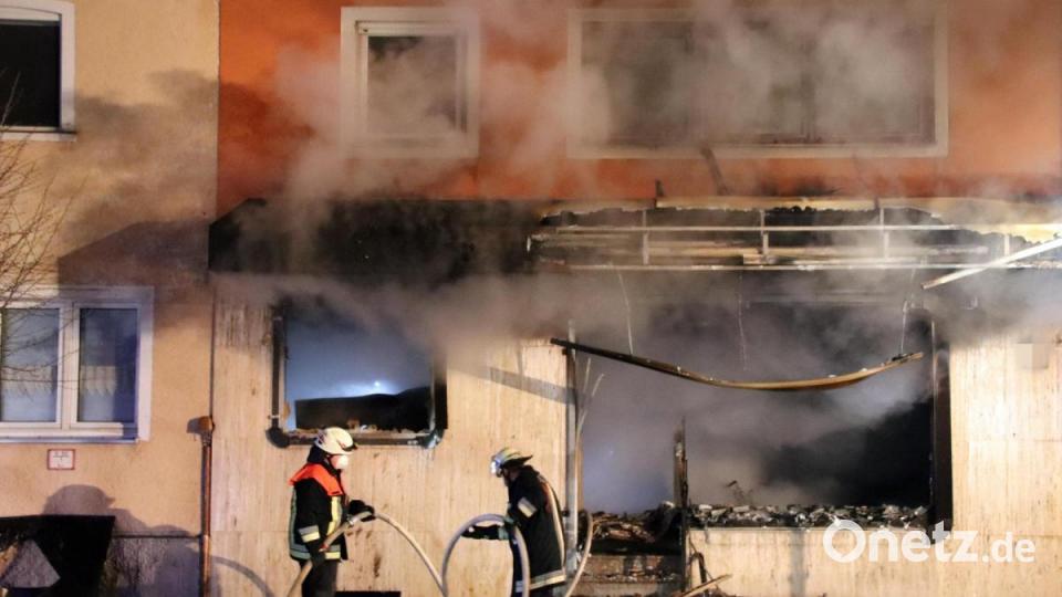Das Wohnhaus in der Bahnhofstraße brannte vollständig aus Bild: jma