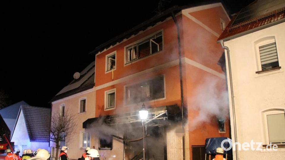 Das Wohnhaus in der Bahnhofstraße brannte vollständig aus. Bild: jma
