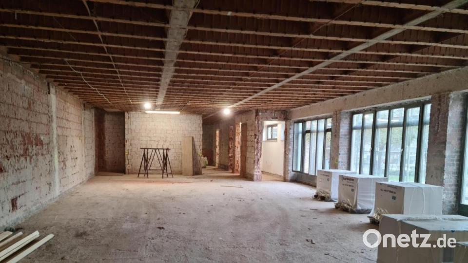 Das Foyer der Stadtahlle soll einen dunklen Boden bekommen. Bild: sne