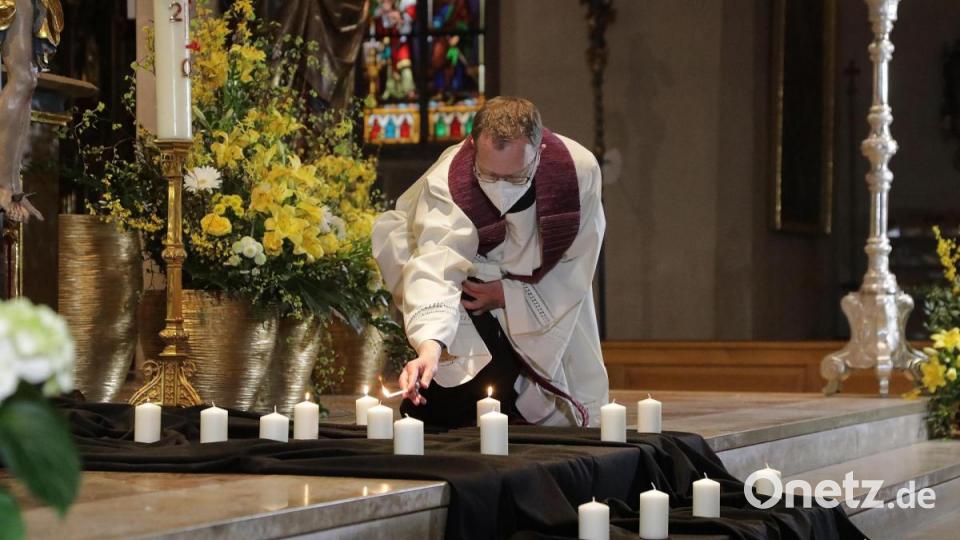 Gedenken an die Opfer der Corona-Pandemie in der Basilika St. Martin mit anschließendem stillen Gedenken im großen Rathaussaal. Bild: Wolfgang Steinbacher