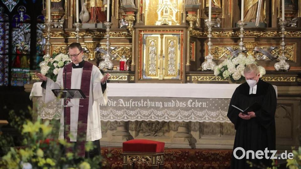 Gedenken an die Opfer der Corona-Pandemie in der Basilika St. Martin mit anschließendem stillen Gedenken im großen Rathaussaal. Bild: Wolfgang Steinbacher