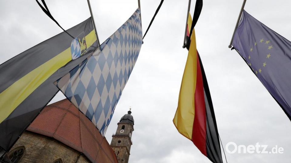 Gedenken an die Opfer der Corona-Pandemie in der Basilika St. Martin mit anschließendem stillen Gedenken im großen Rathaussaal. Bild: Wolfgang Steinbacher