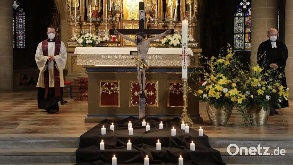 Gedenken an die Opfer der Corona-Pandemie in der Basilika St. Martin mit anschließendem stillen Gedenken im großen Rathaussaal. Bild: Wolfgang Steinbacher