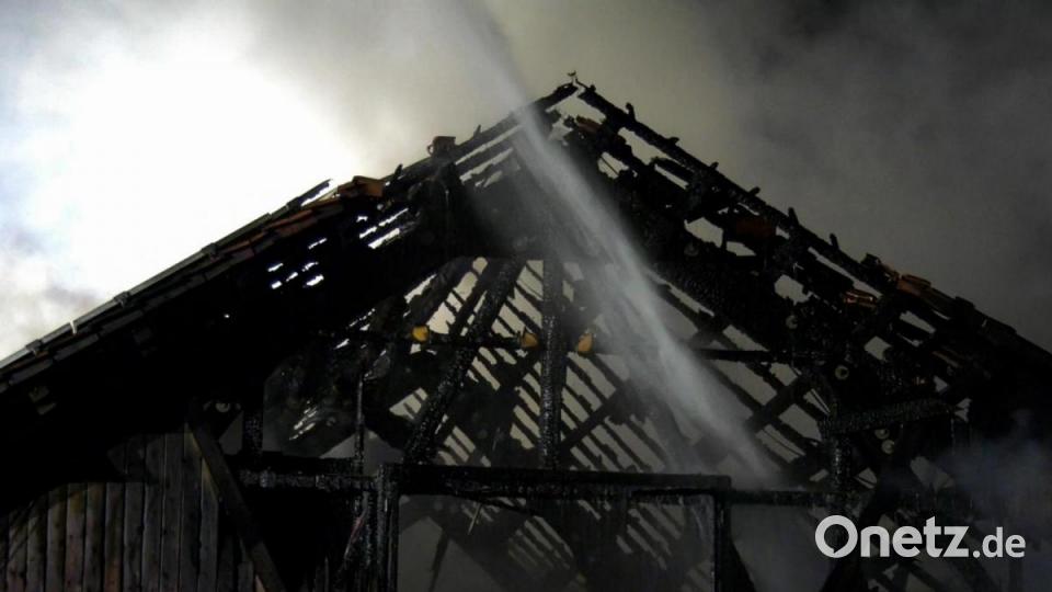 Vollbrand einer Zimmerei in Bad Neualbenreuth. Bild: rw