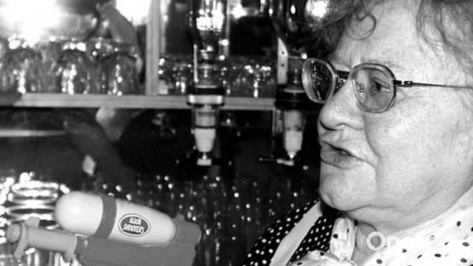 Lisbeth und ihre Wasserspritzpistole: Als Barkeeperin im Billard-Keller war sie eine Autorität. Bild: upl
