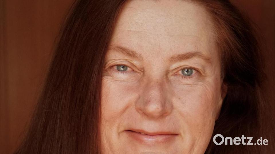 Ursula Schimmel, Geschäftsstellenleiterin des Bundes Naturschutz im Landkreis Tirschenreuth, freut sich, dass die scheue Wildkatze nach und nach neue Reviere in den Wäldern erobert. Bild: privat