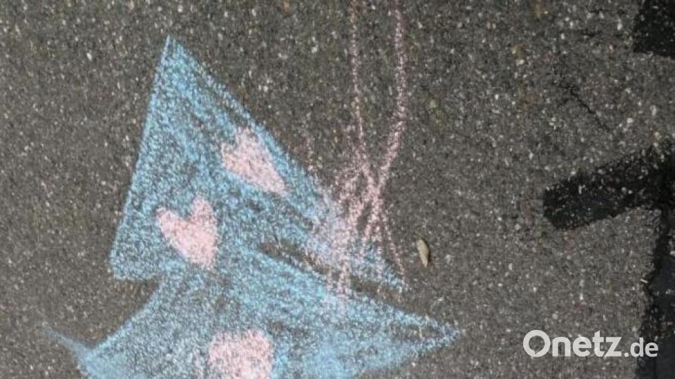 Krummennaaber Maibaum Malaktion Bild: nza