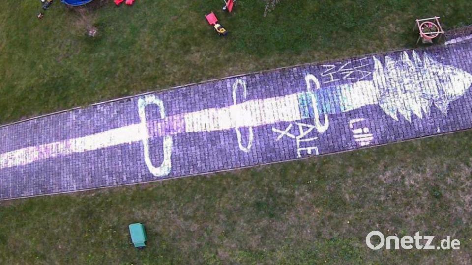 Krummennaaber Maibaum Malaktion Bild: nza