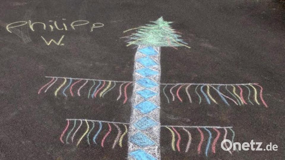 Krummennaaber Maibaum Malaktion Bild: nza