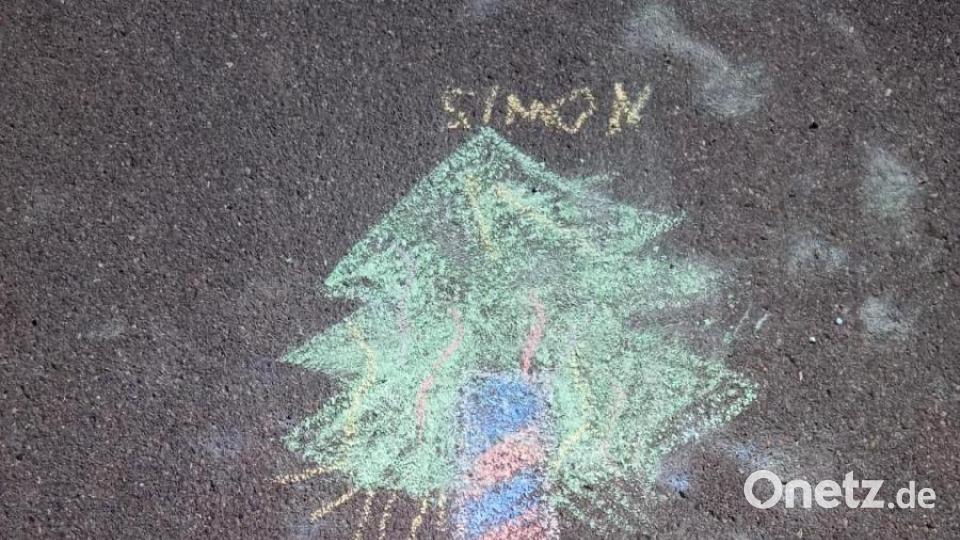 Krummennaaber Maibaum Malaktion Bild: nza