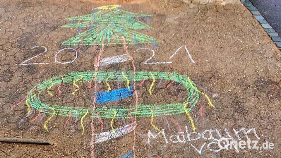 Krummennaaber Maibaum Malaktion Bild: nza