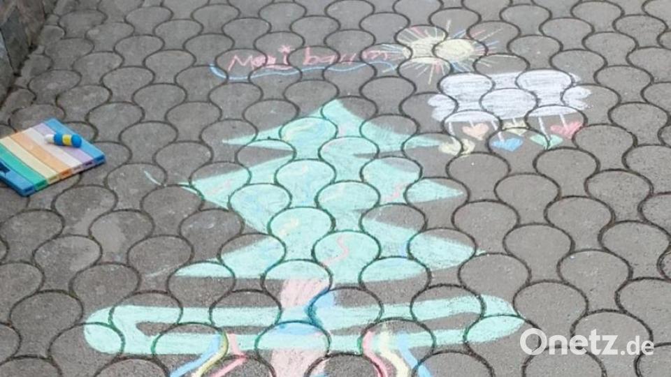 Krummennaaber Maibaum Malaktion Bild: nza