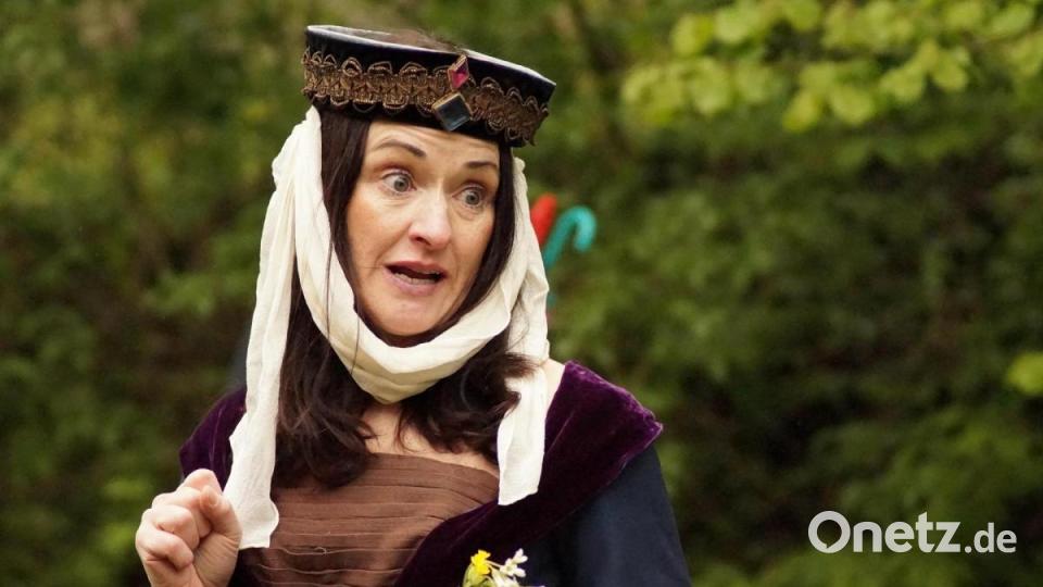 &quot;Eleonore zu Frauenstein&quot;, die mitten in den Hochzeitsvorbereitungen steckte, erzählte echauffiert vom &quot;Wilden Hans&quot;. Bild: wel