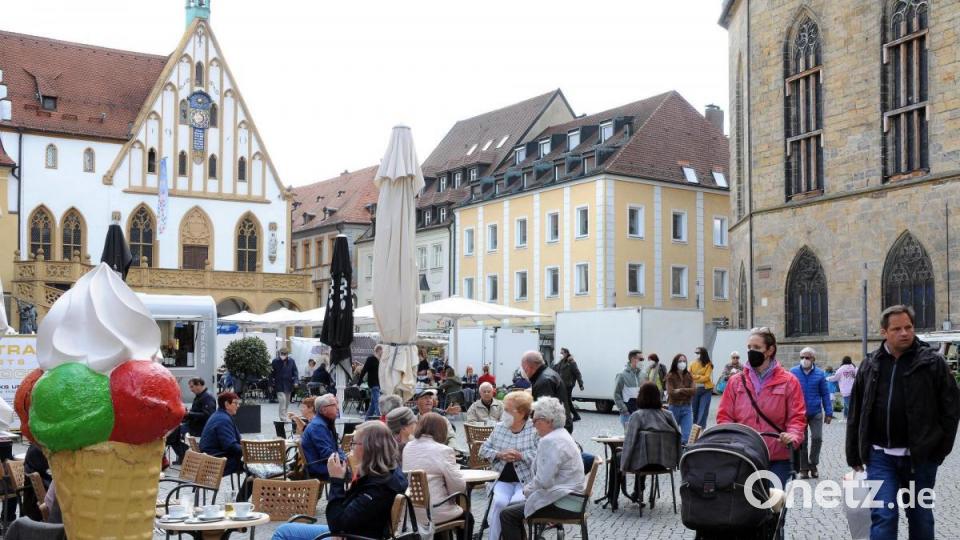 Bei einem Eis oder einem Kaffee die Sonne genießen, endlich ist das wieder möglich. Bild: Stephan Huber