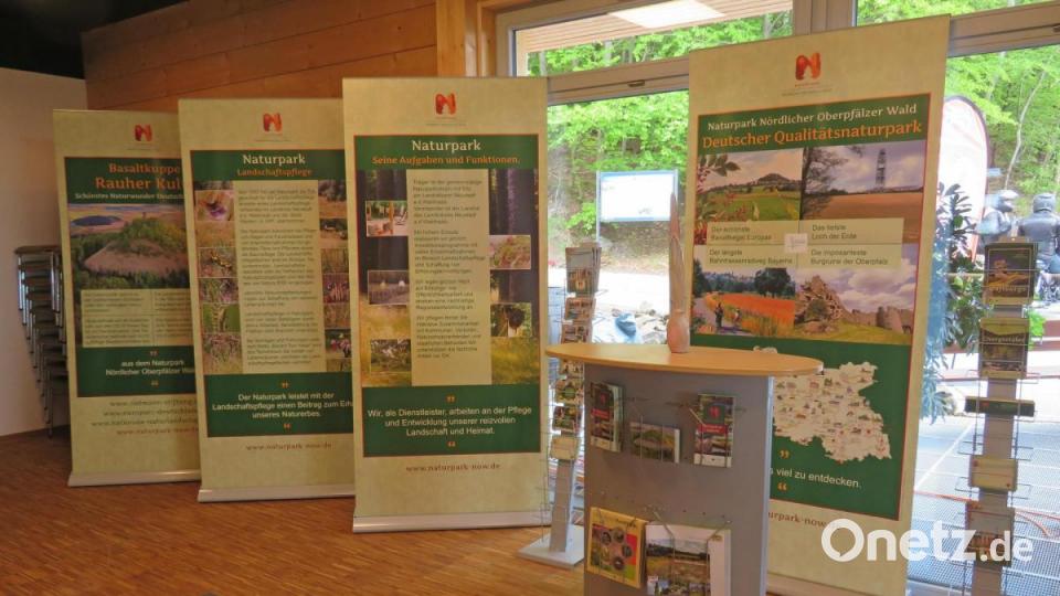An den Infostellen des Naturparks Oberpfälzer Wald und des Geoparks Bayern und Böhmen werden die Schönheiten und Besonderheiten der Region vorgestellt. Bild: ow