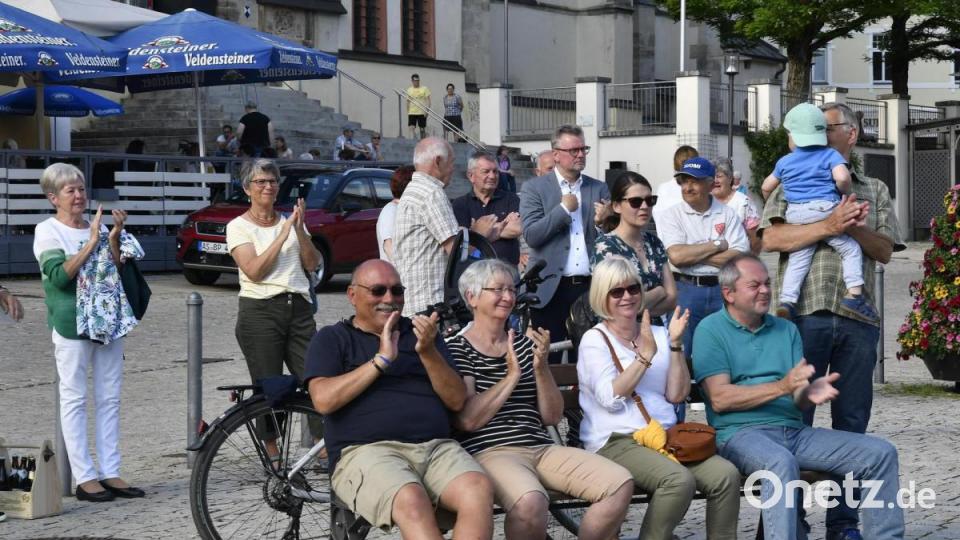 Auch Erster Bürgermeister Michael Göth gehörte zu den Zuhörern und steuerte ein Grußwort zum Jubiläum der Birgländer Musikanten bei. Bild: Petra Hartl