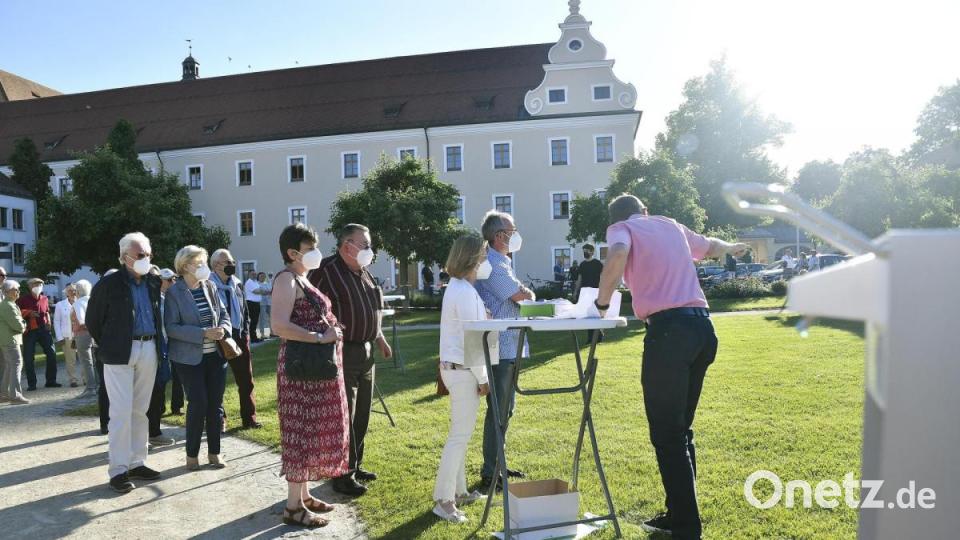 Registrierungspflicht bei den Sonntagsserenaden im Maltesergarten. Bild: Petra Hartl