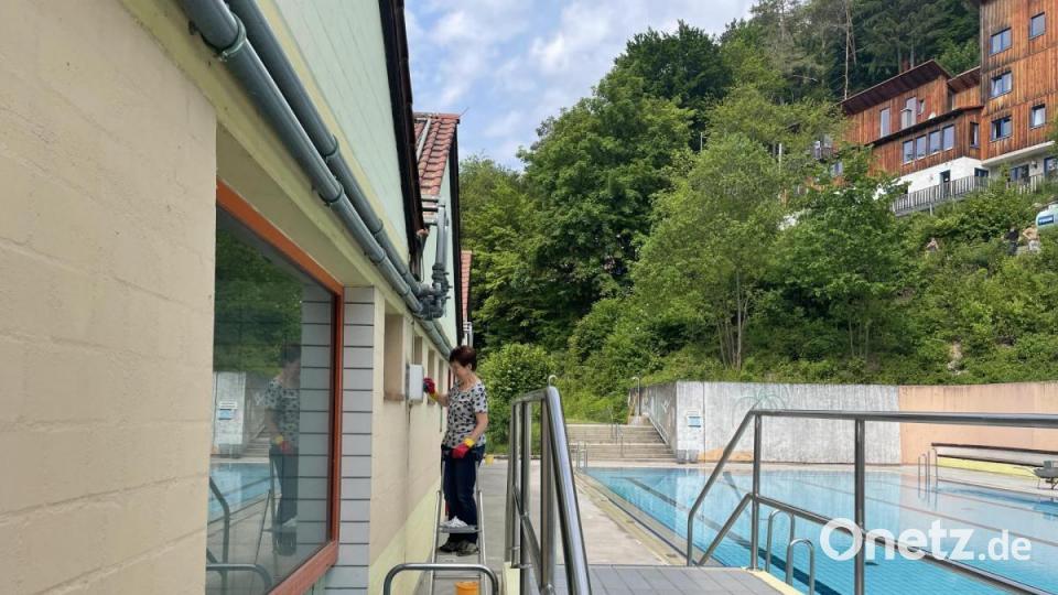 Das Terrassenfreibad in Hirschbach ist bereit für den Saisonstart. Bild: lei