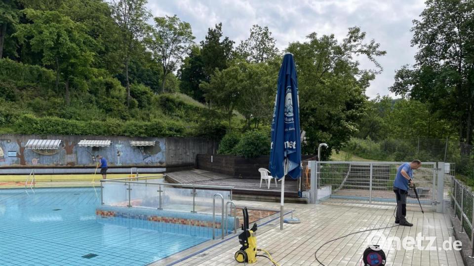 Das Terrassenfreibad in Hirschbach ist bereit für den Saisonstart. Bild: lei