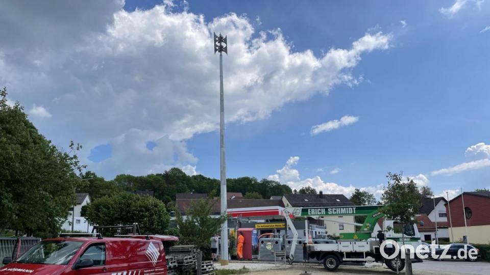 Eine elektronische 1200 Watt-Sirene prägt in Eschenfelden nun das Ortsbild mit. Bild: lei
