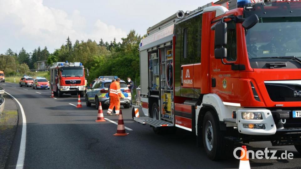 Komplett gesperrt war die Unfallstelle. Bild: jr