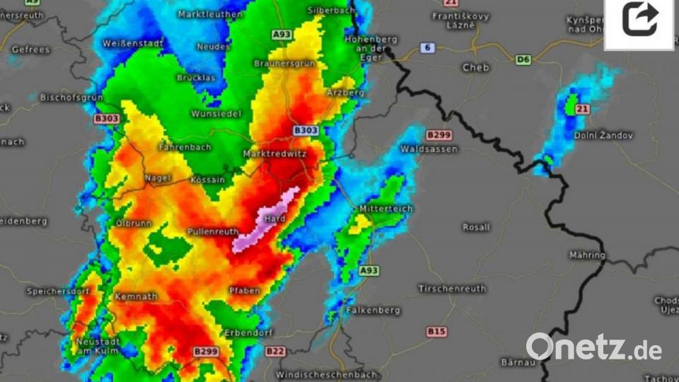 Auf der Internetseite kachelmannwetter.com war das Unwetter, das im westlichen Landkreis Tirschenreuth wütete, gut zu erkennen. Screenshot: rw