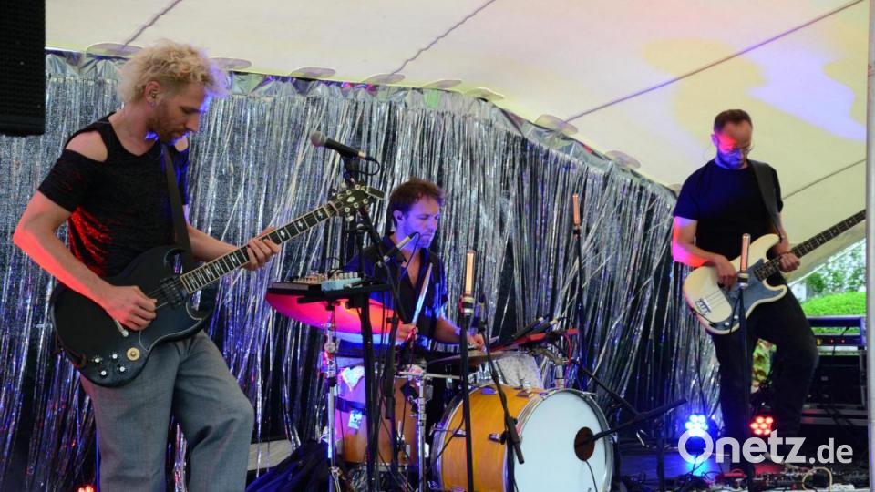Die Wiener Band &quot;Elektro Guzzi&quot; auf der Bühne der &quot;Sommer-Sünde&quot;. Bild: Kunz