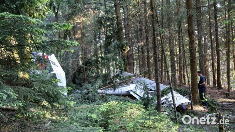 In der Nähe von Tirschenreuth ist am Donnerstag ein Flugzeug abgestürzt. Bild: rw
