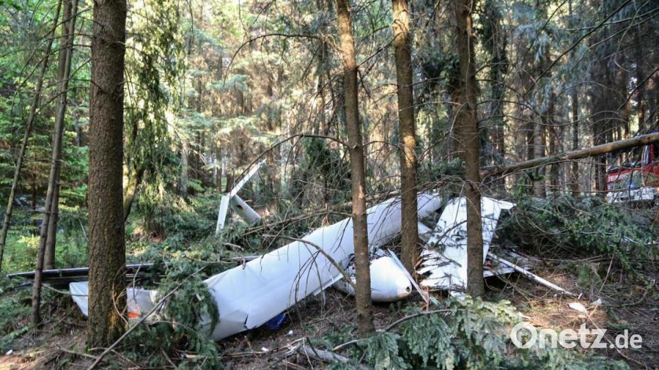 In der Nähe von Tirschenreuth ist am Donnerstag ein Flugzeug abgestürzt. Bild: rw