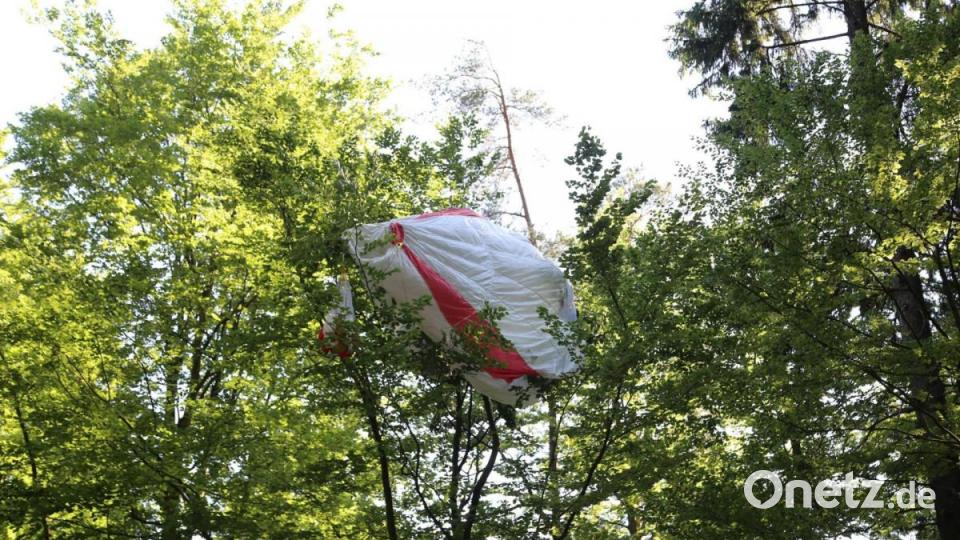 In der Nähe von Tirschenreuth ist am Donnerstag ein Flugzeug abgestürzt. Bild: rw