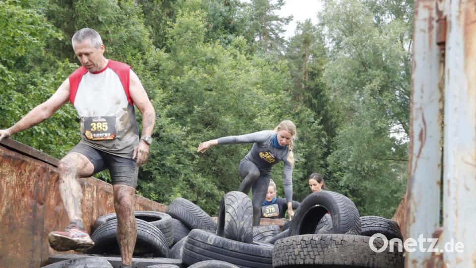 So mancher Reifen hatte noch Profil. Diese Exemplare zu finden war aber nicht die Challenge bei diesem Hindernis. Bild: mfh